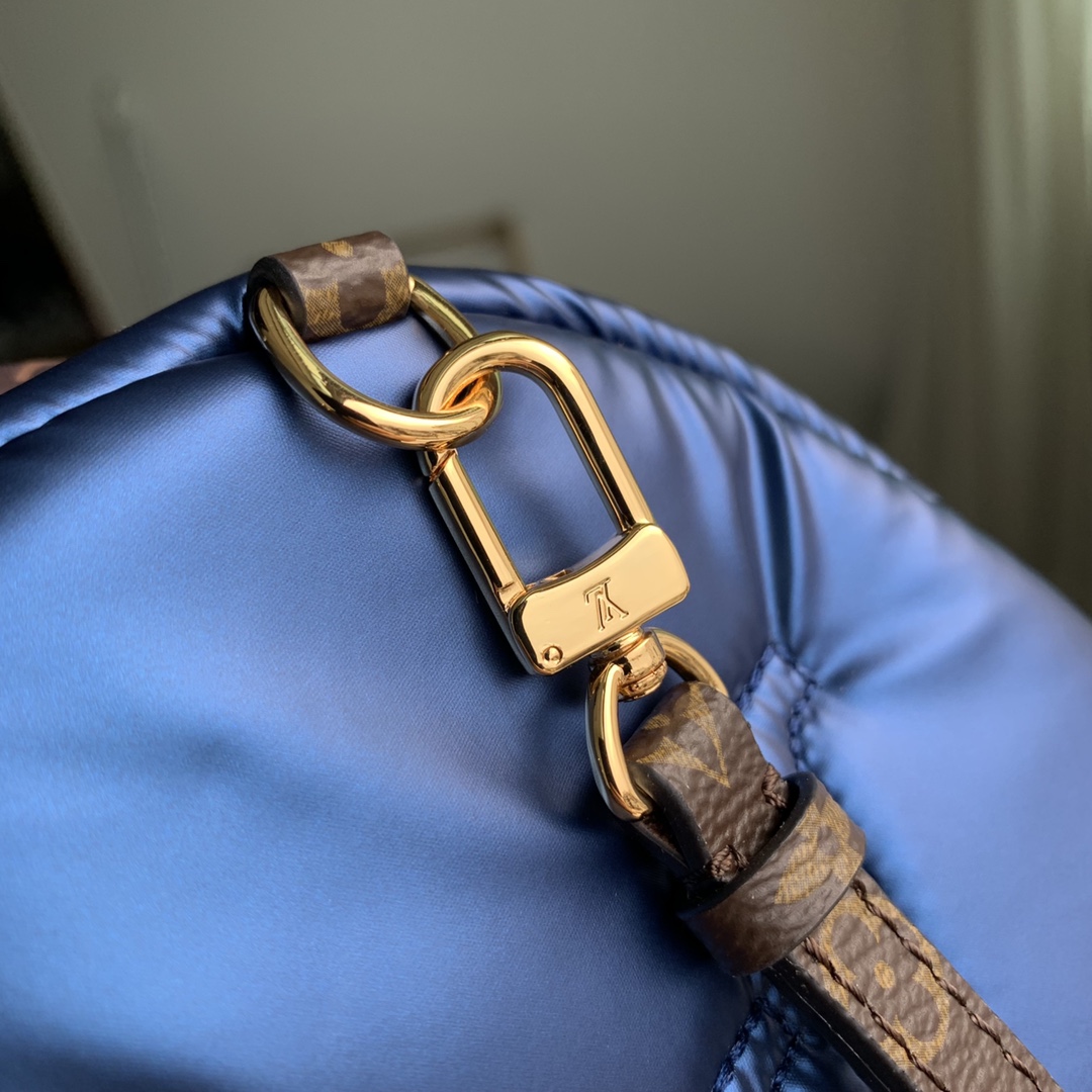 Louis Vuitton Pillow Palm Springs Backpack-17 x 22 x 10CM
