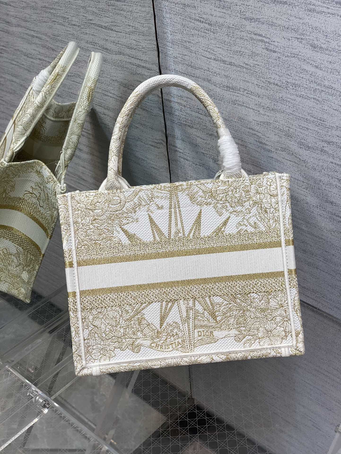 Diro Small Book Tote-26*8*22CM Diro Small Book Tote-26*8*22CM
