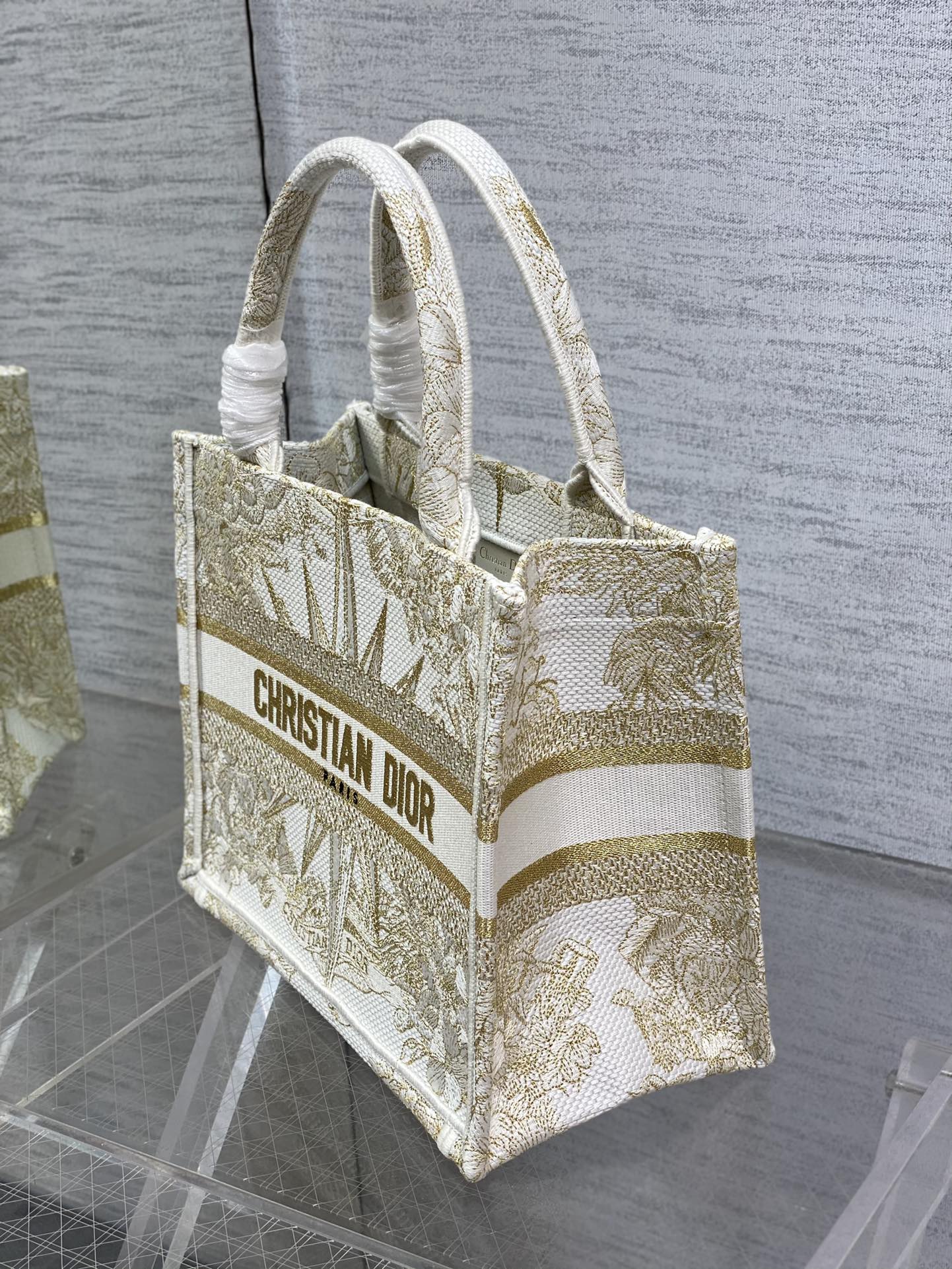 Diro Small Book Tote-26*8*22CM Diro Small Book Tote-26*8*22CM