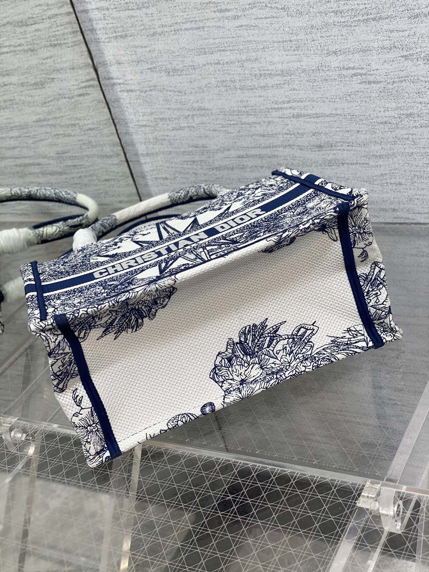 Diro Small Book Tote-26*8*22CM