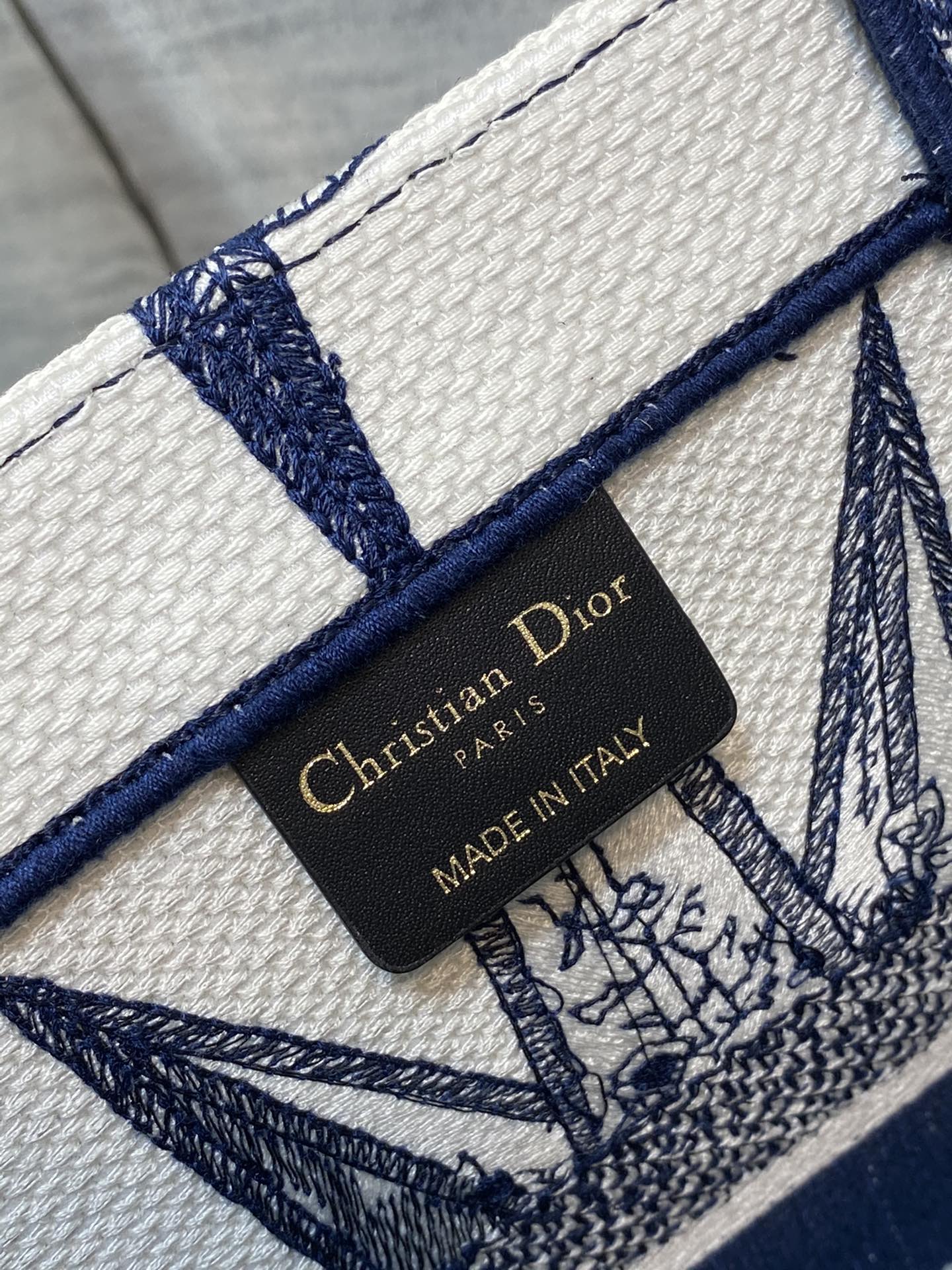 Diro Small Book Tote-36*18*28CM