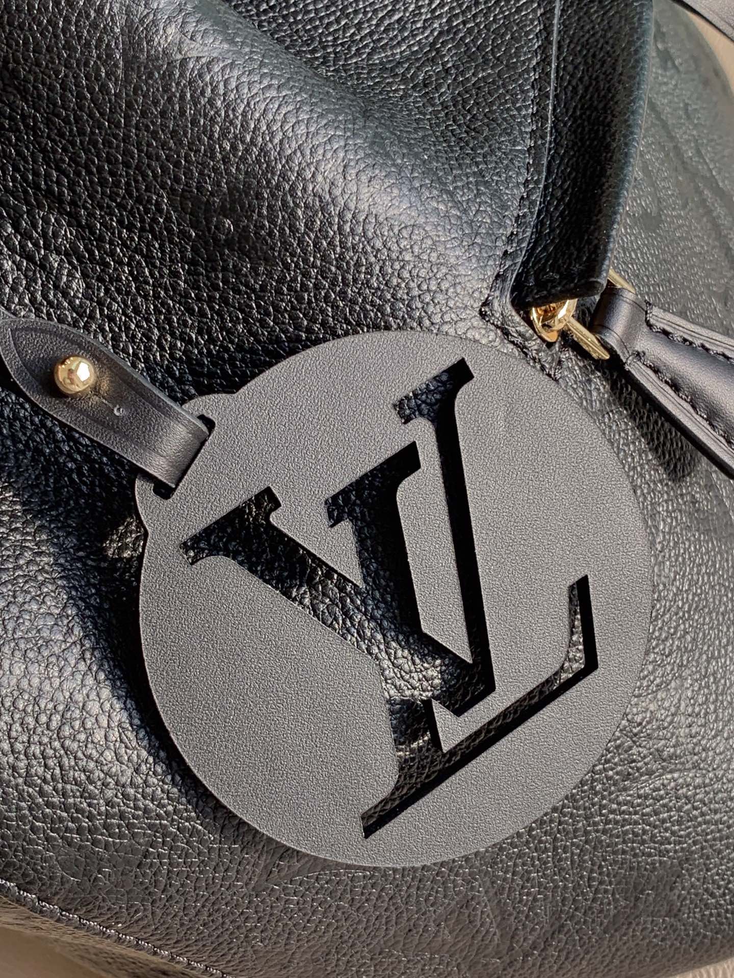 Louis Vuitton Montsouris Backpack-27.5 x 33.0 x 14.CM