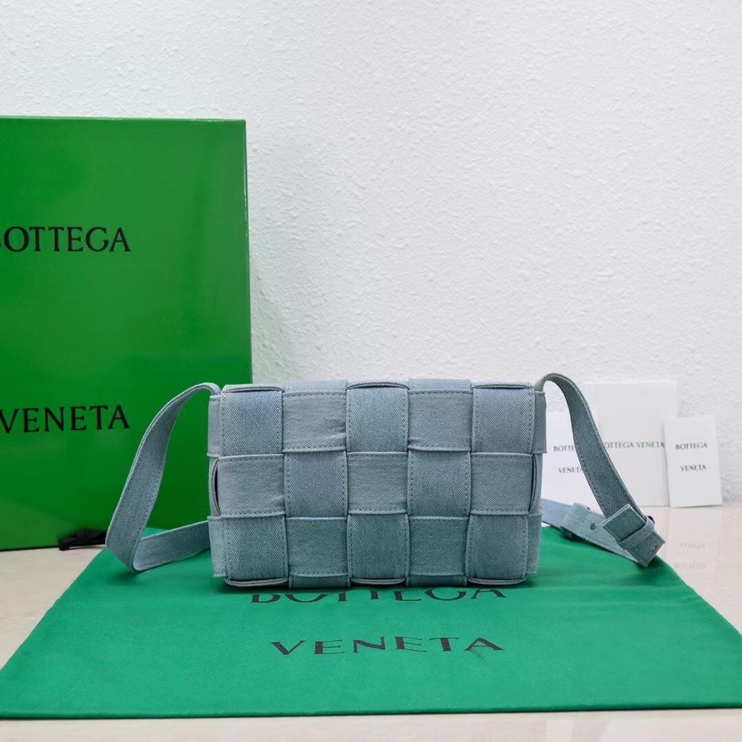 Bottega Veneta Cassette Bag-23x15x6CM