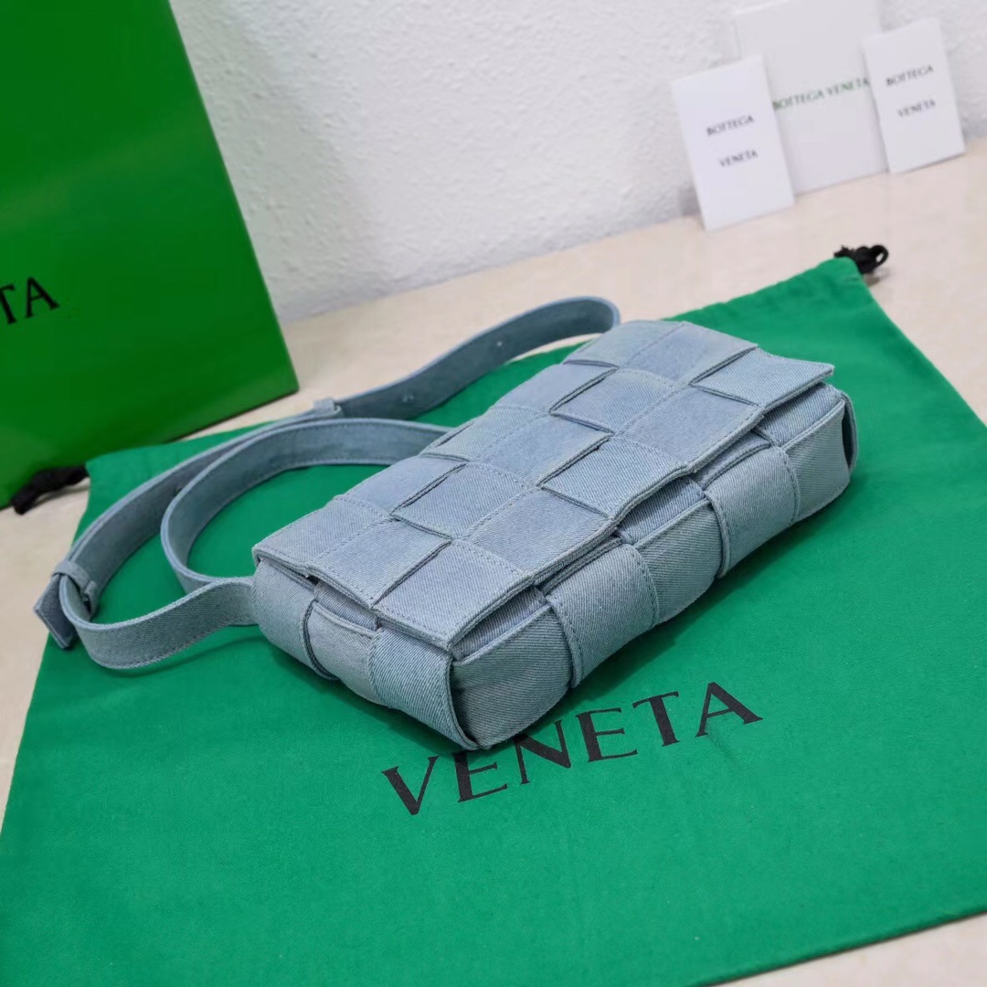 Bottega Veneta Cassette Bag-23x15x6CM