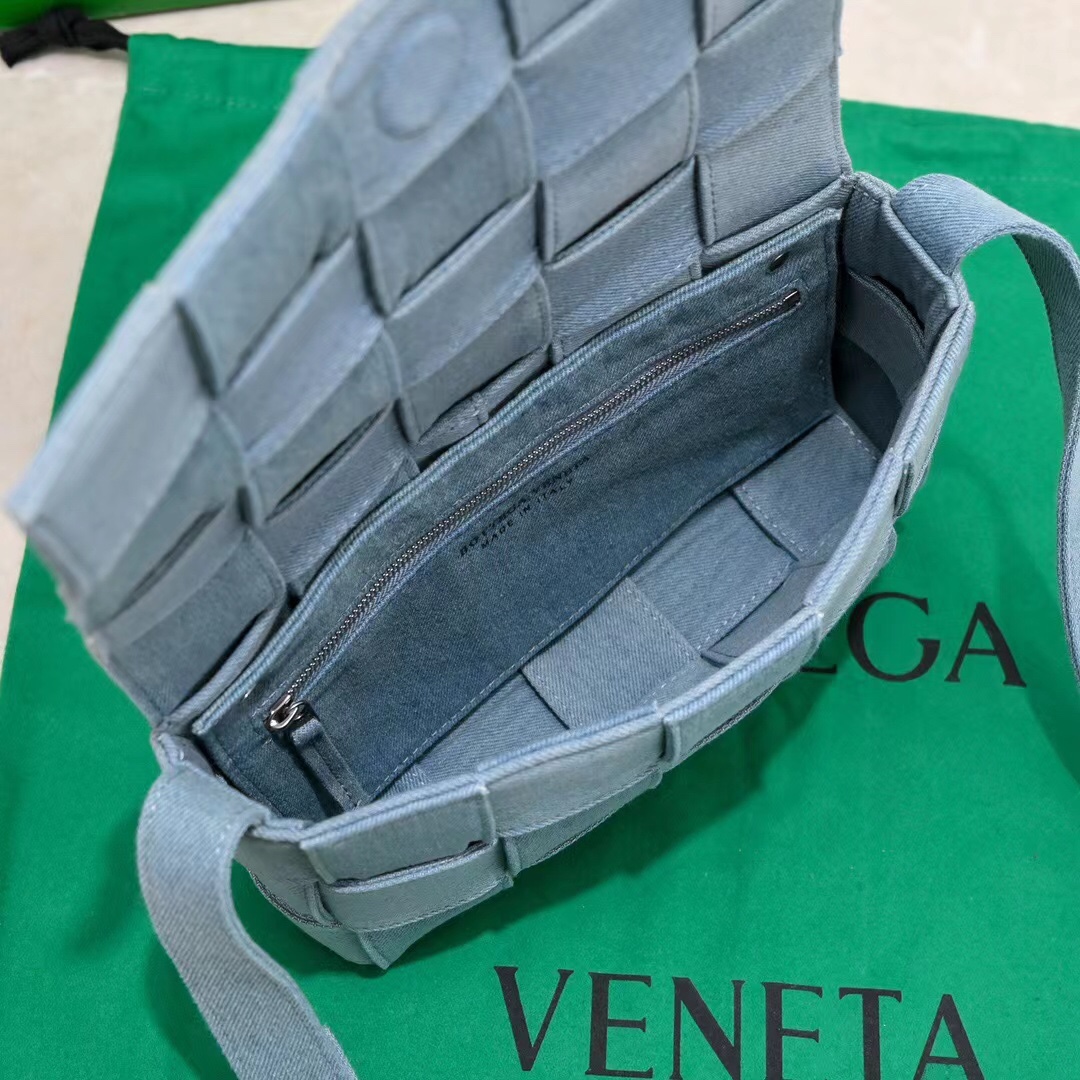 Bottega Veneta Cassette Bag-23x15x6CM