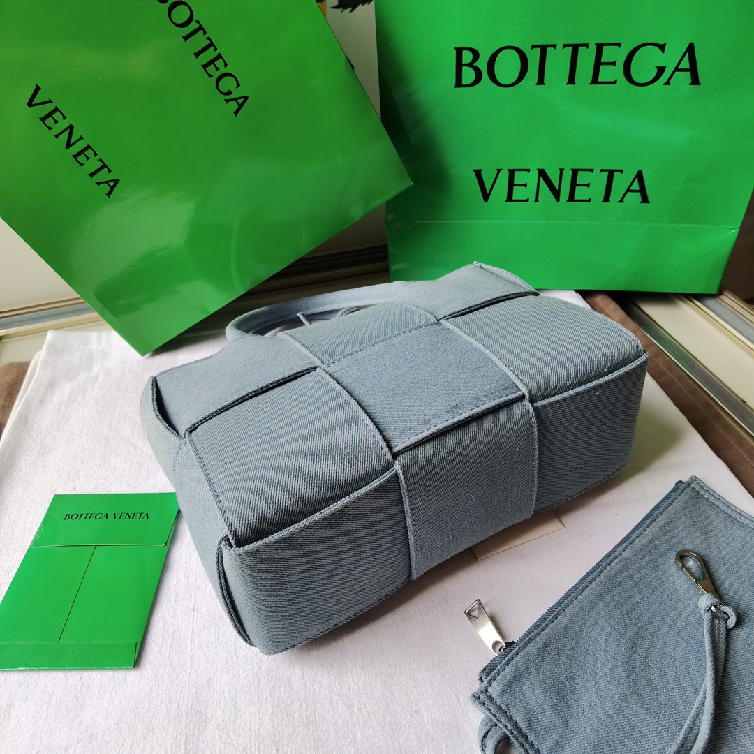 Bottega Arco Tote-25x16x8CM