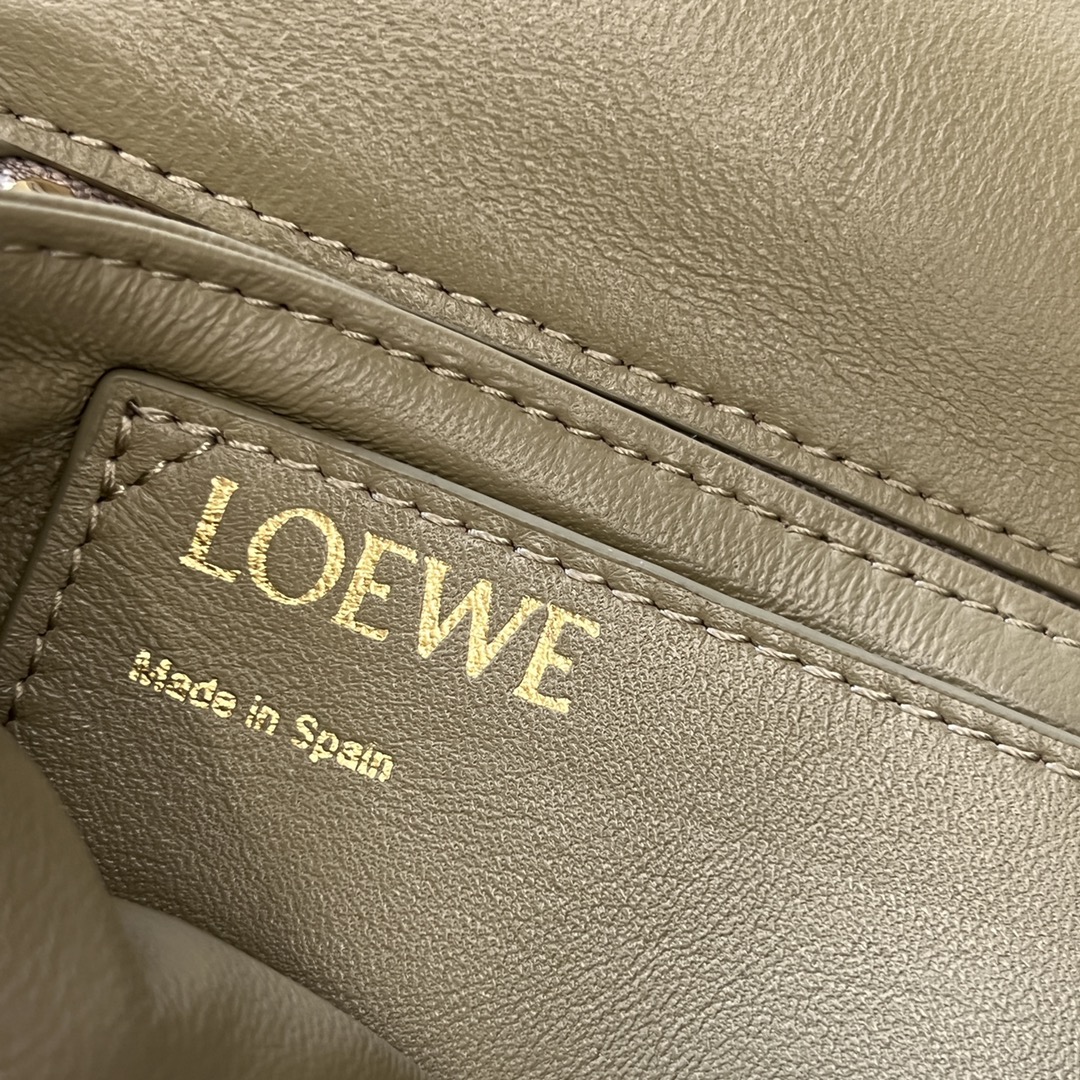 Lowee Puffer Goya Bag-23*13*6CM