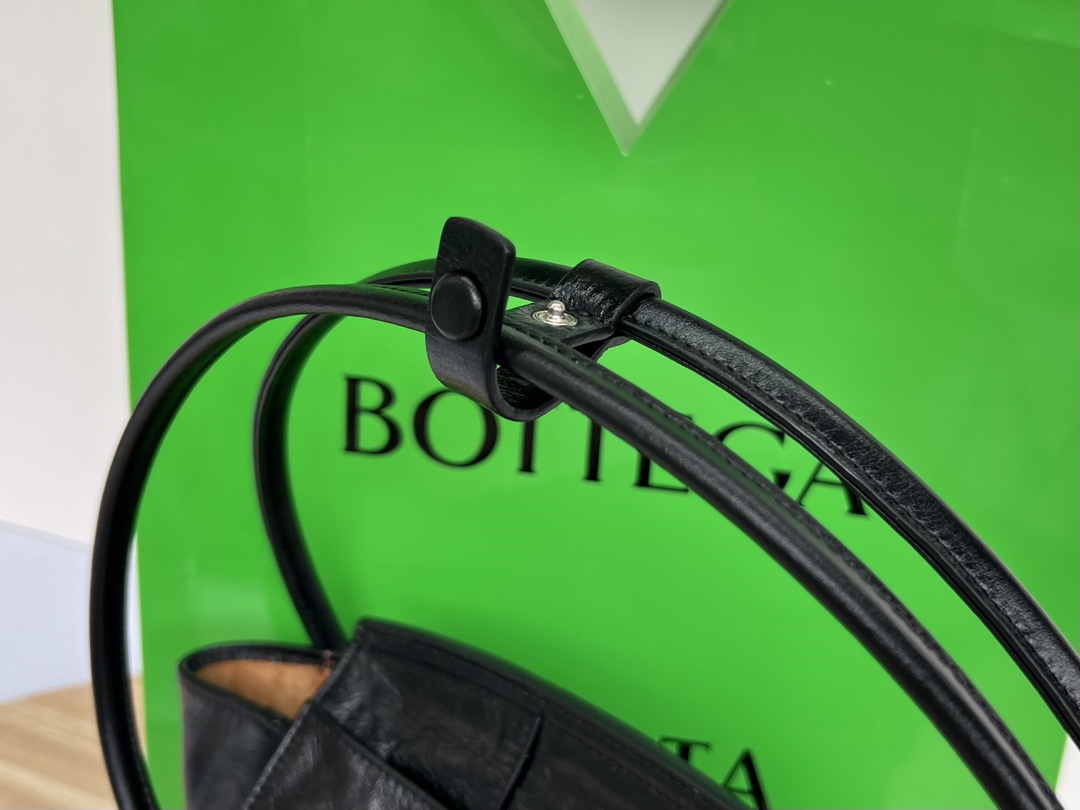 Bottega Veneta Arco Bag-23x21X9CM