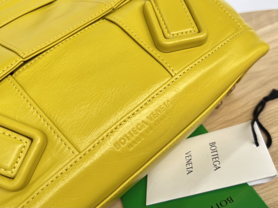 Bottega Veneta Arco Bag-23x21X9CM