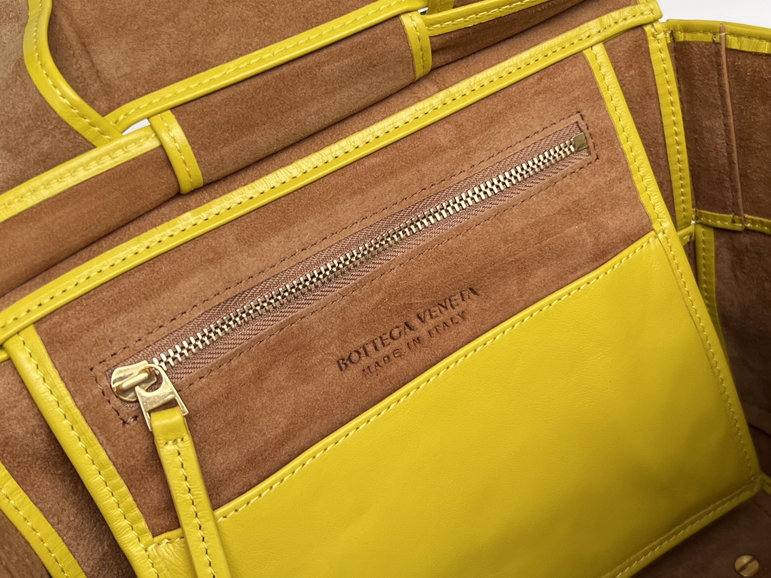 Bottega Veneta Arco Bag-23x21X9CM