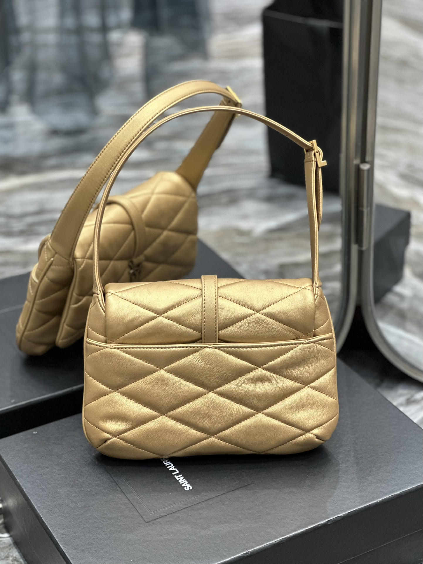 YSL Le5A7 Vintage Bag-24×18×5.5CM