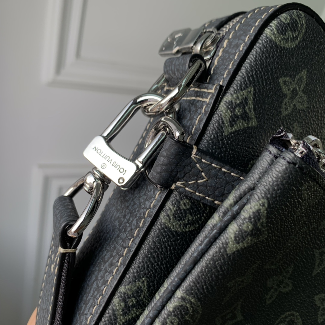 Louis Vuitton Messenger Bag-M46340-25*18*7CM Louis Vuitton Messenger Bag-M46340-25*18*7CM