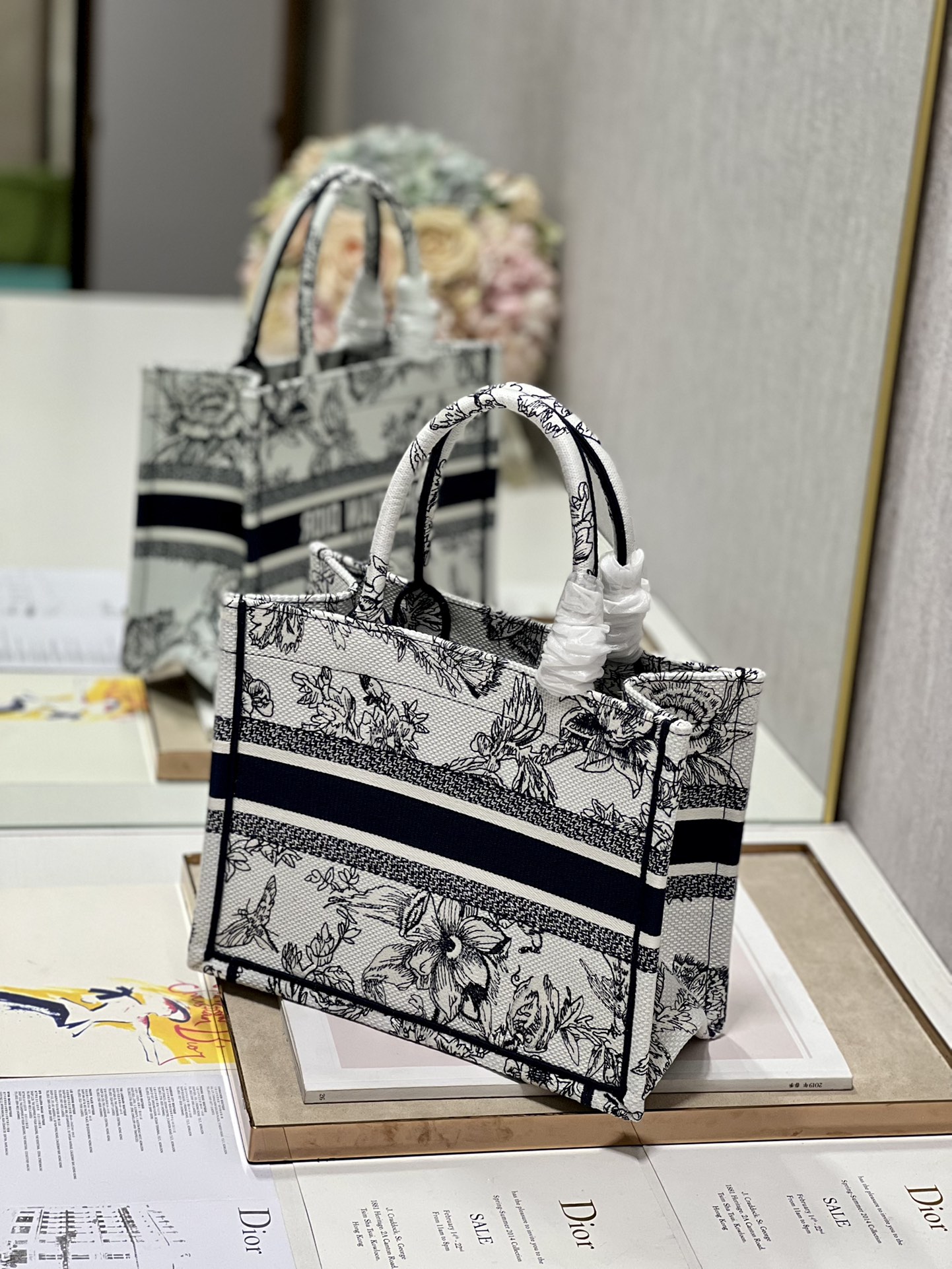 Diro Small Book Tote-26*8*22CM