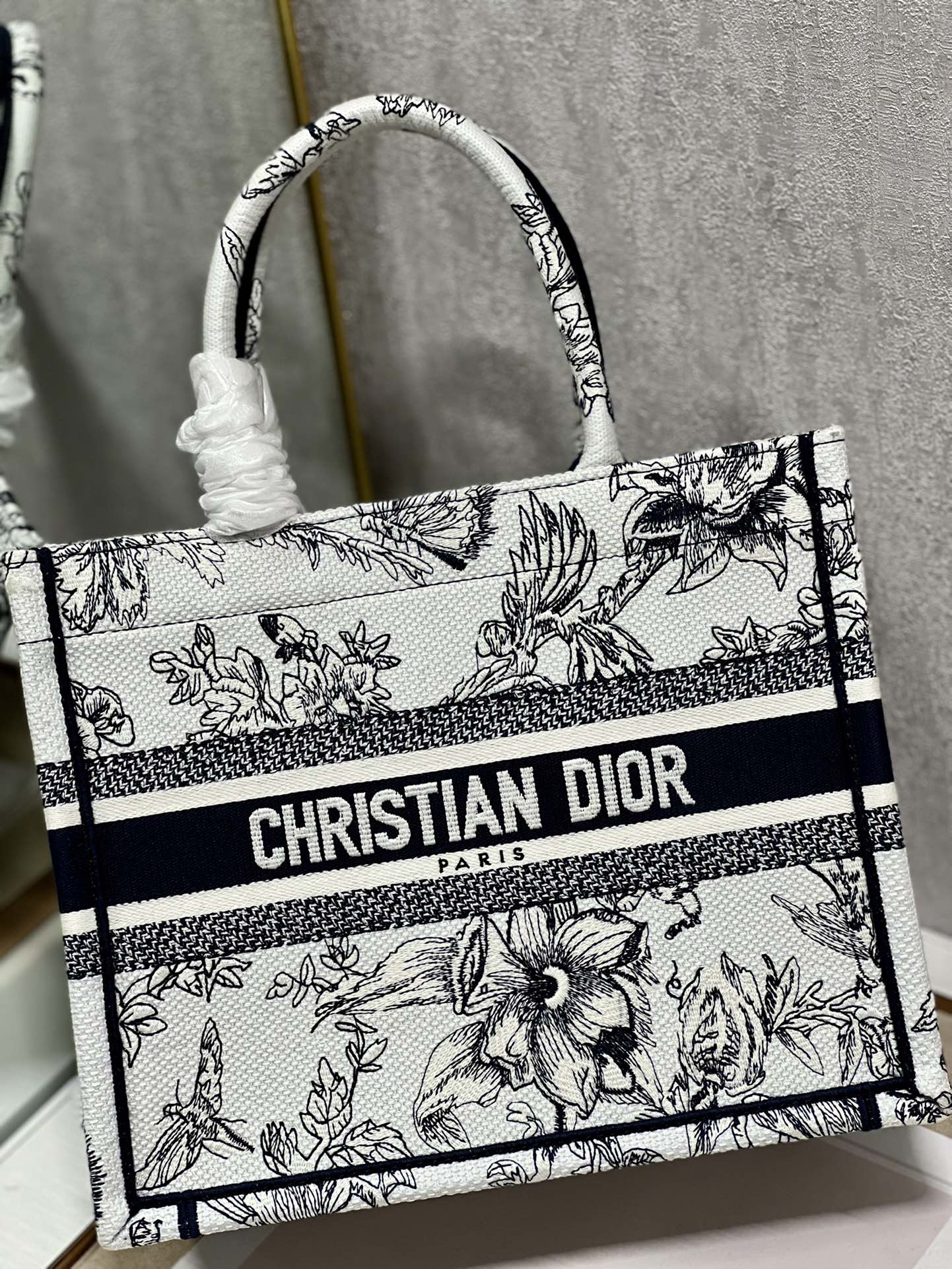 Diro Small Book Tote-26*8*22CM