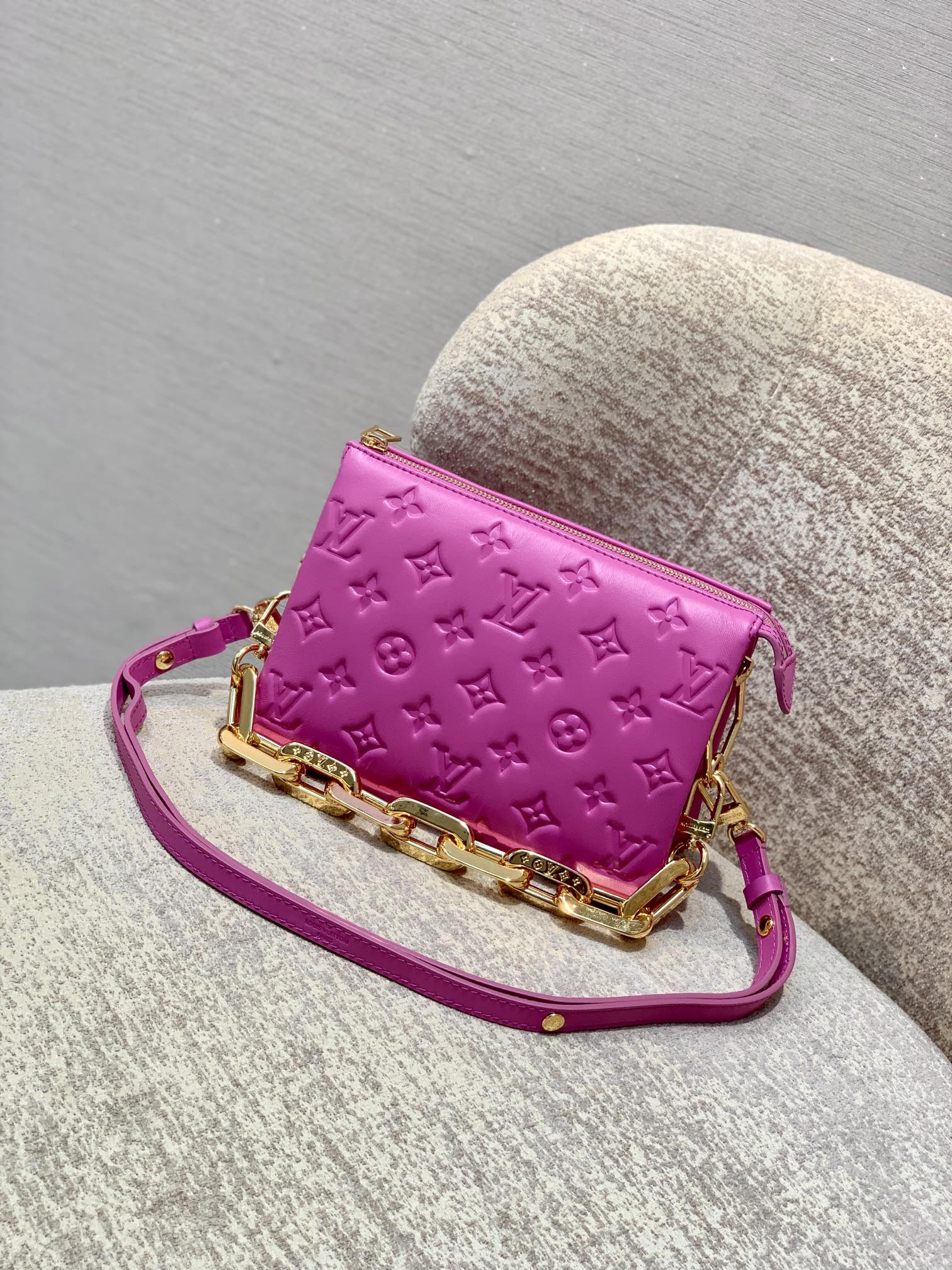 Louis Vuitton Coussin BB Bag-21*16*7 CM