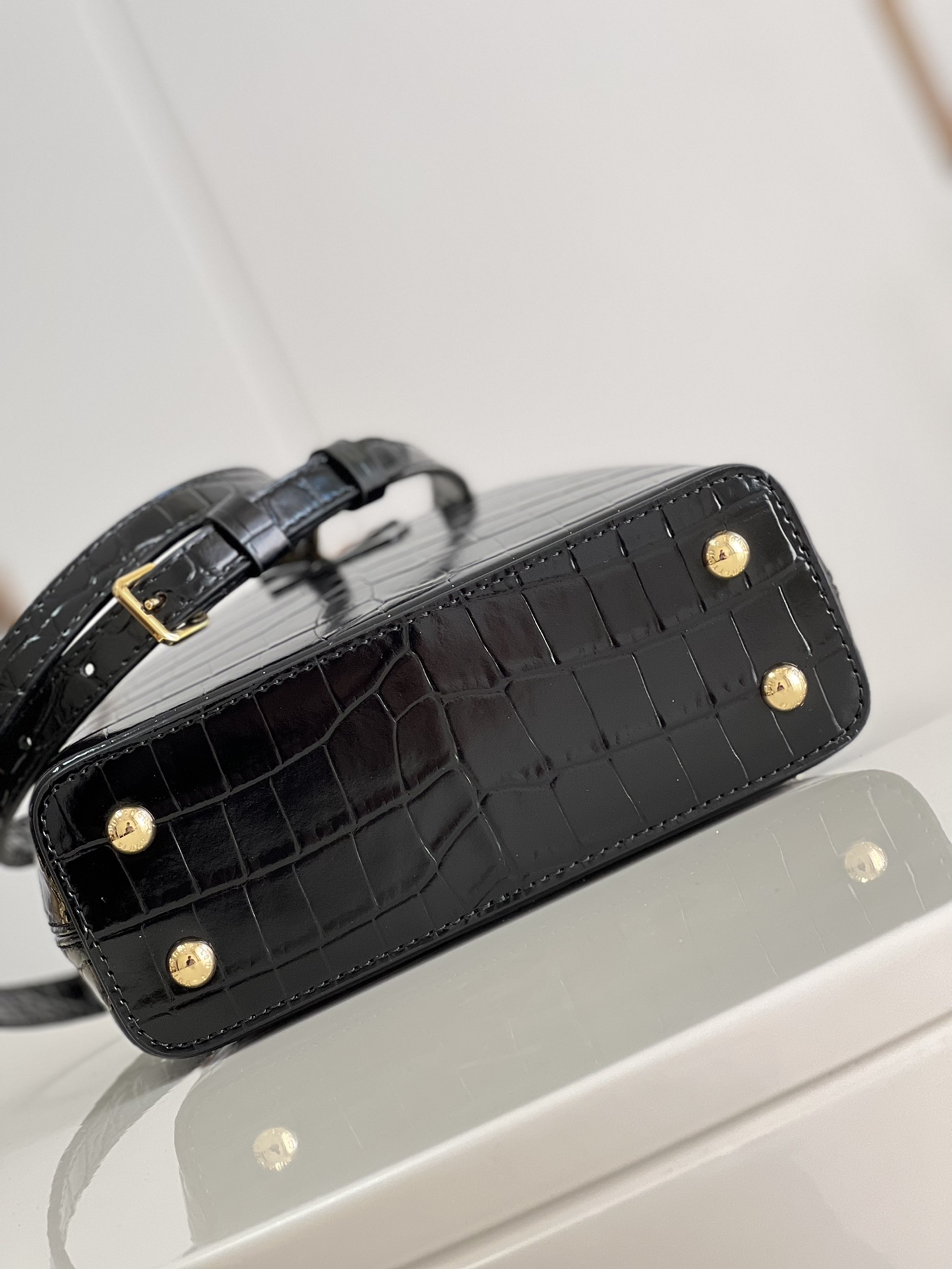 Louis Vuitton Mini Capucines Handlebag-21*14*8CM