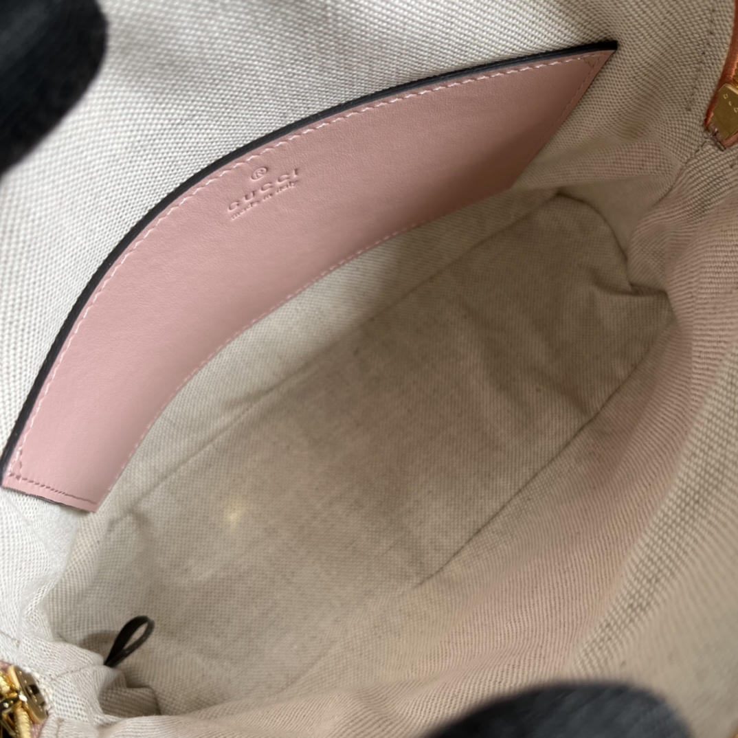 Gucci GG Matelassé Handlebag-23.5*19*8CM