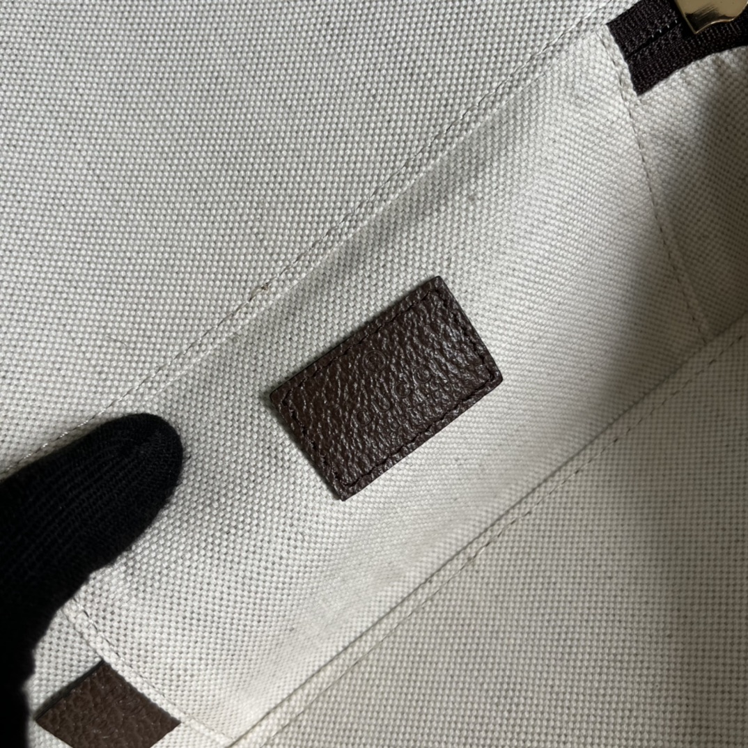 Gucci Pouch-22*8*14CM Gucci Pouch-22*8*14CM