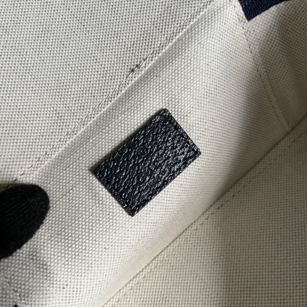 Gucci Pouch-22*8*14CM Gucci Pouch-22*8*14CM