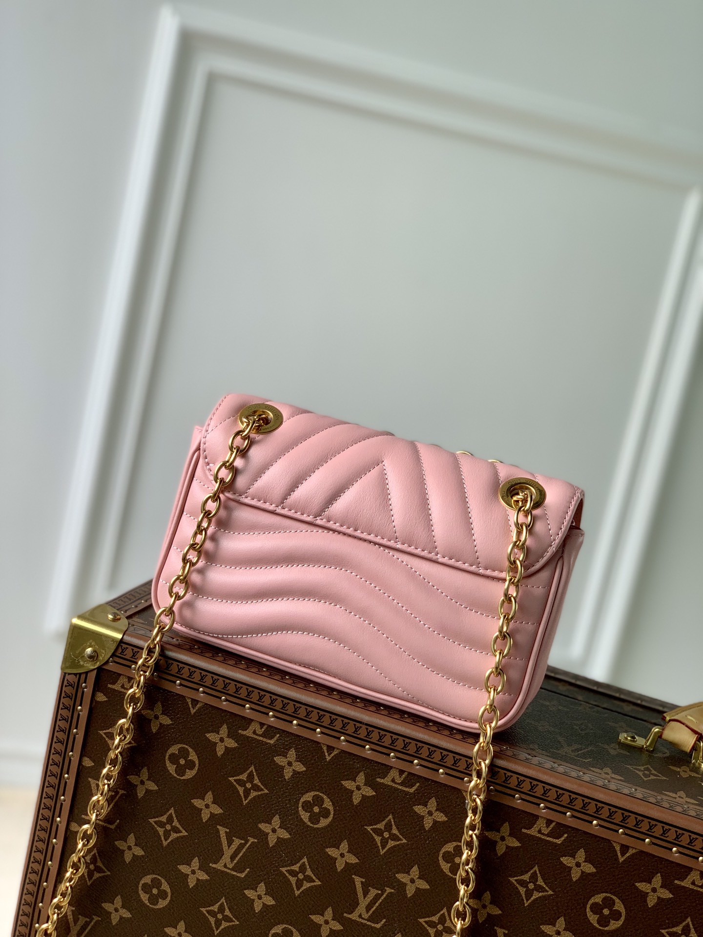 Louis Vuitton New Wave Bag-21 x 12 x 9 CM