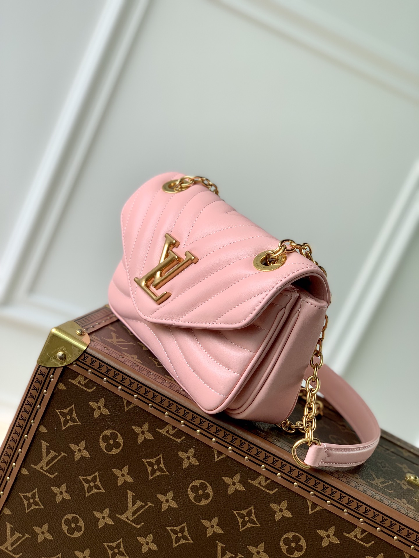 Louis Vuitton New Wave Bag-21 x 12 x 9 CM Louis Vuitton New Wave Bag-21 x 12 x 9 CM