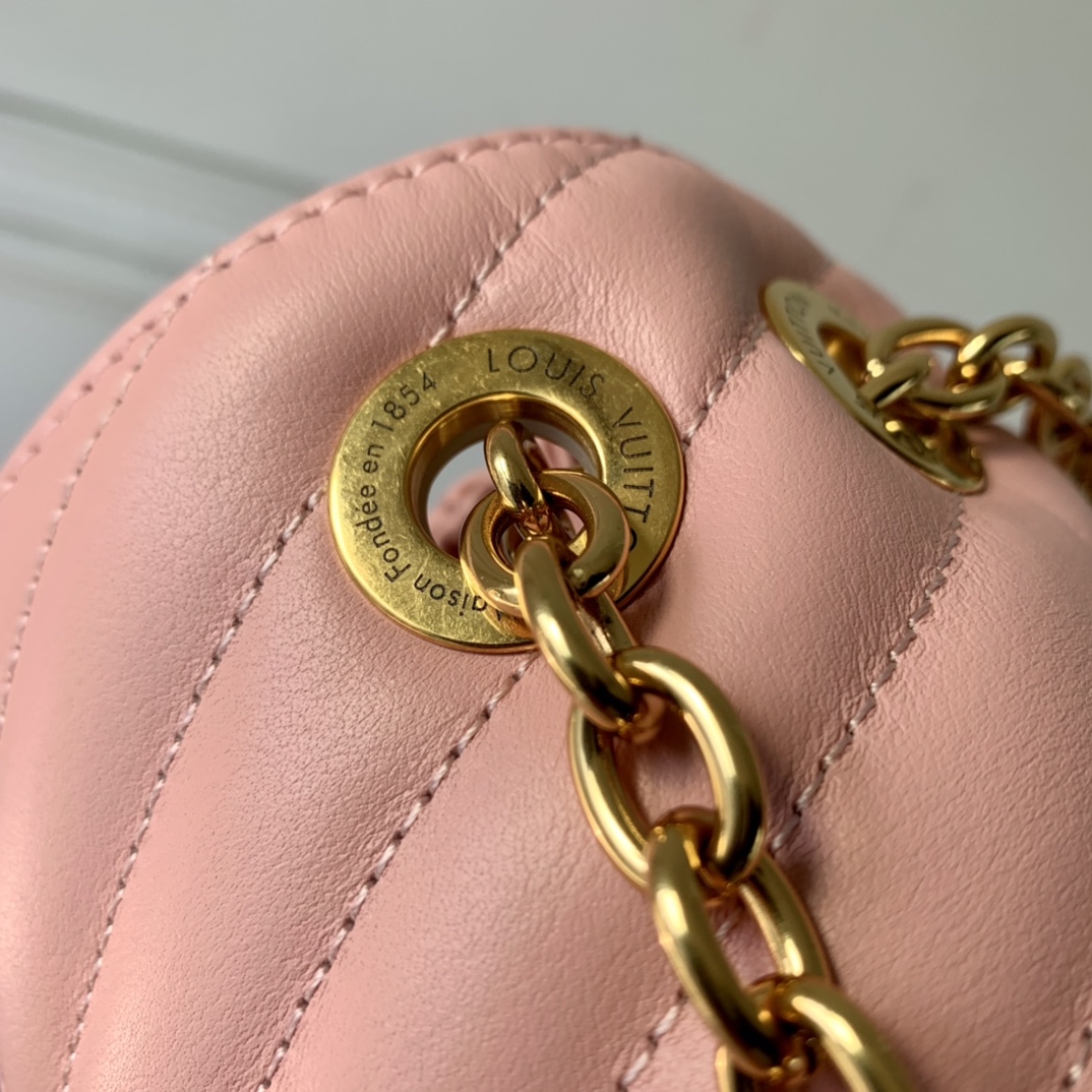 Louis Vuitton New Wave Bag-21 x 12 x 9 CM Louis Vuitton New Wave Bag-21 x 12 x 9 CM