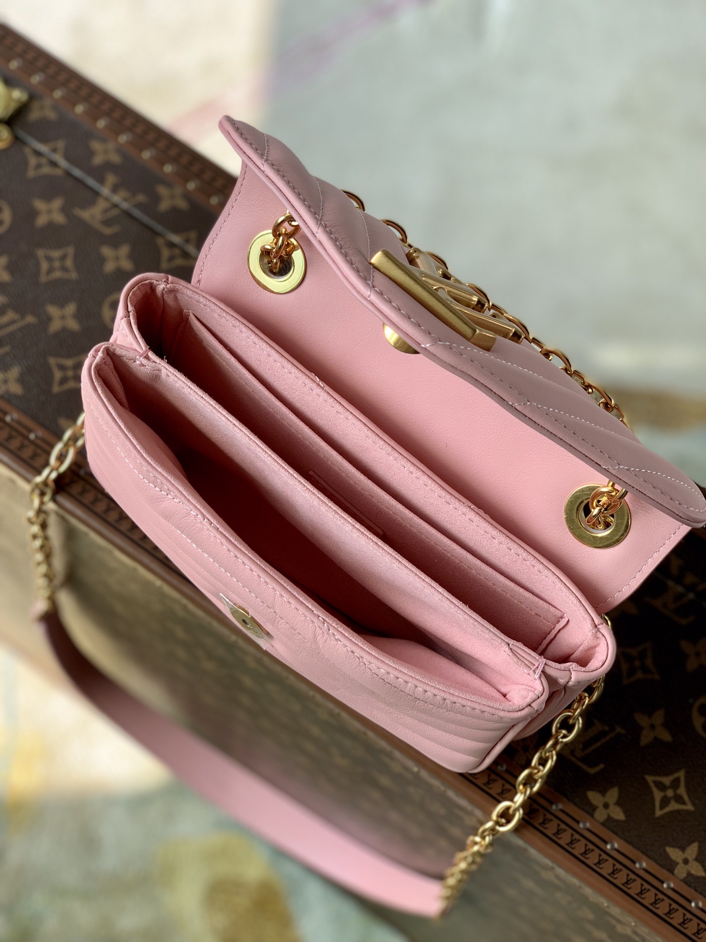 Louis Vuitton New Wave Bag-21 x 12 x 9 CM Louis Vuitton New Wave Bag-21 x 12 x 9 CM
