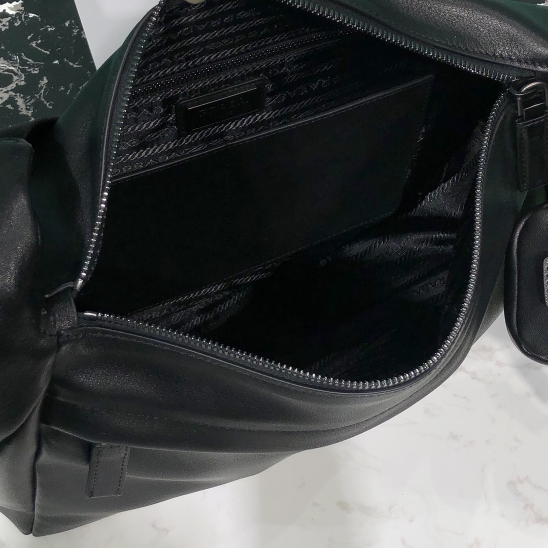 Prada Crossbody Bag-2VH125-32*32*9CM Prada Crossbody Bag-2VH125-32*32*9CM