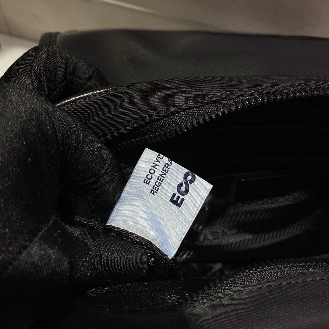 Prada 2VD039 Messenger Bag -33*24*8CM
