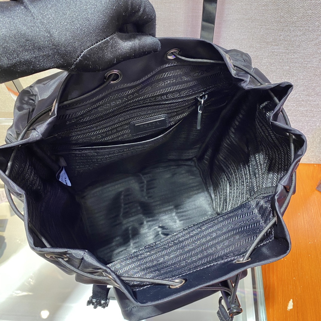 Prada 2VZ135 Backpack -27*45*17CM Prada 2VZ135 Backpack -27*45*17CM