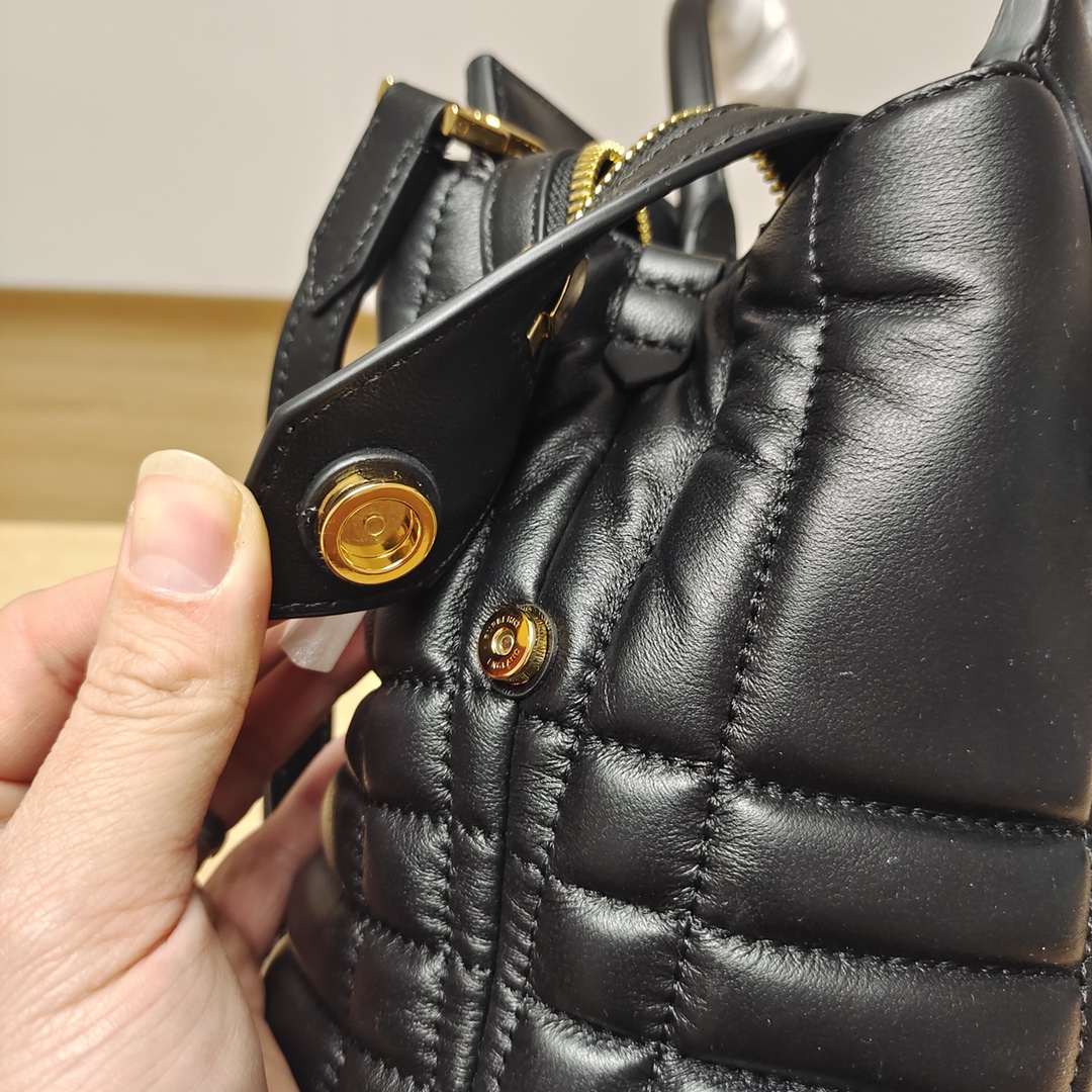 Burberry Tote Bag-28 x 13 x 23CM