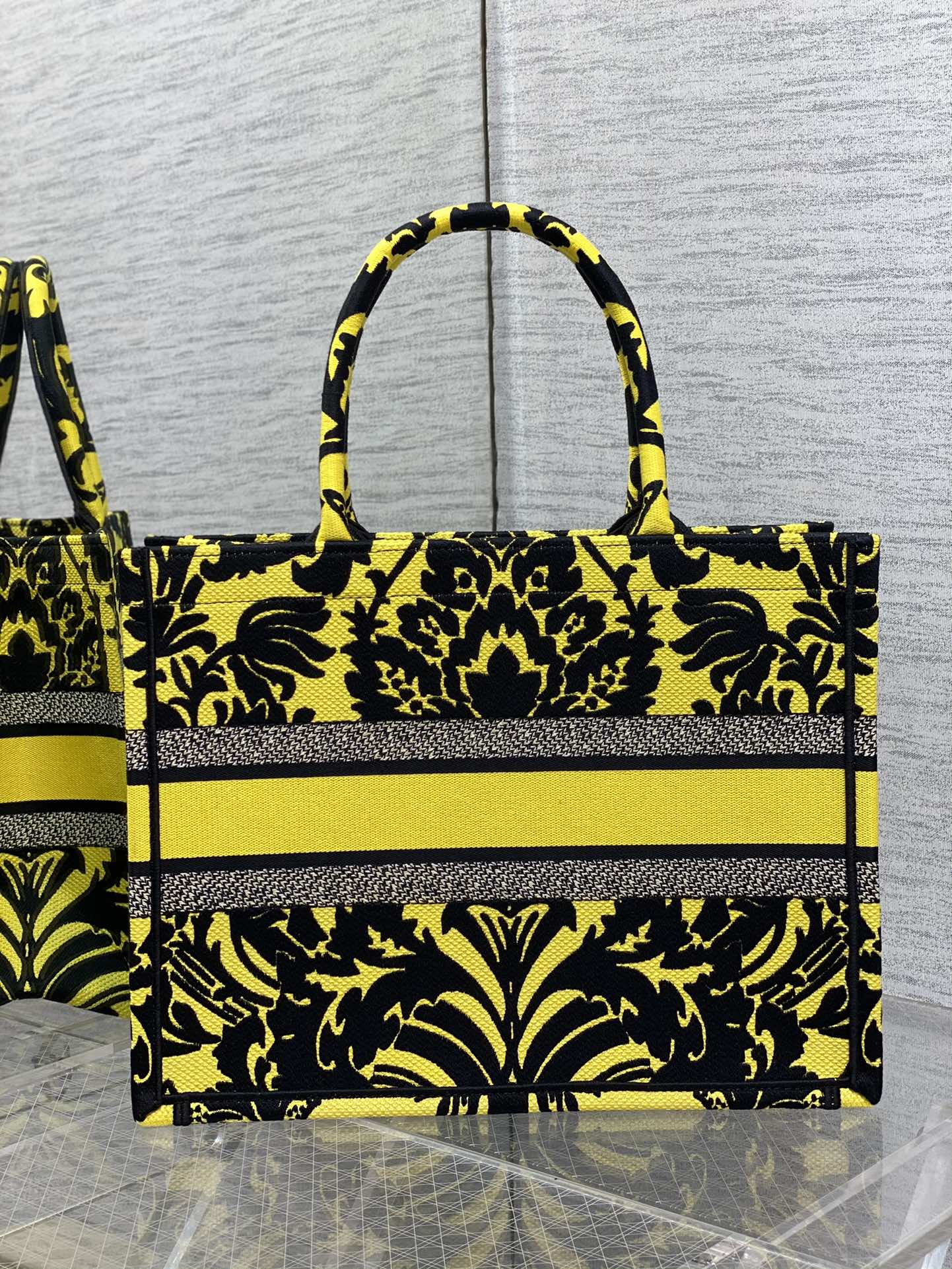 Diro Small Book Tote-36*18*28CM