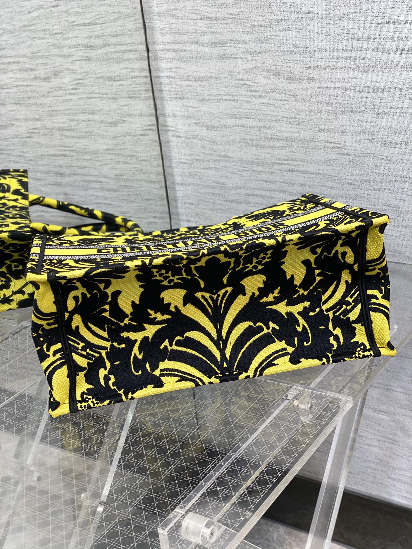 Diro Small Book Tote-36*18*28CM