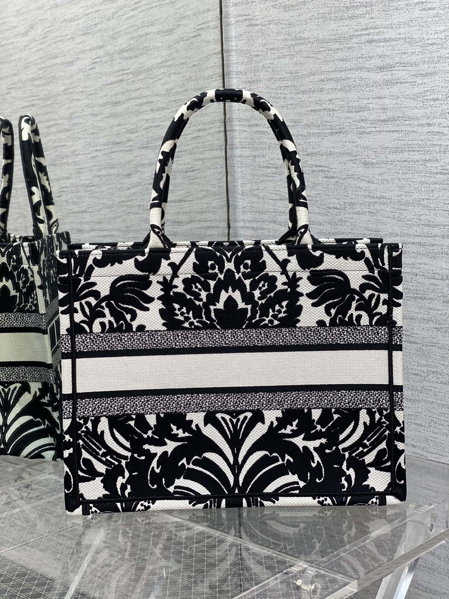 Diro Small Book Tote-36*18*28CM