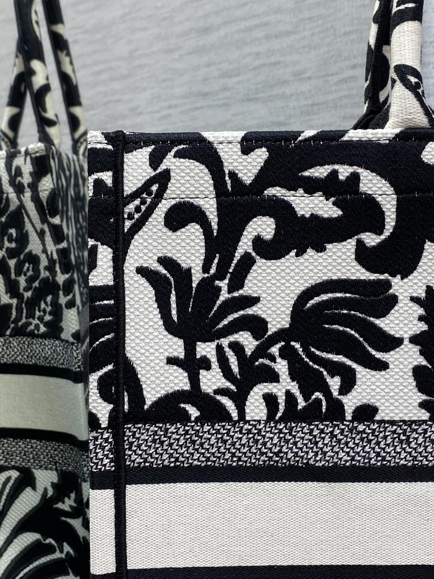 Diro Book Tote Bags-42*32*5CM