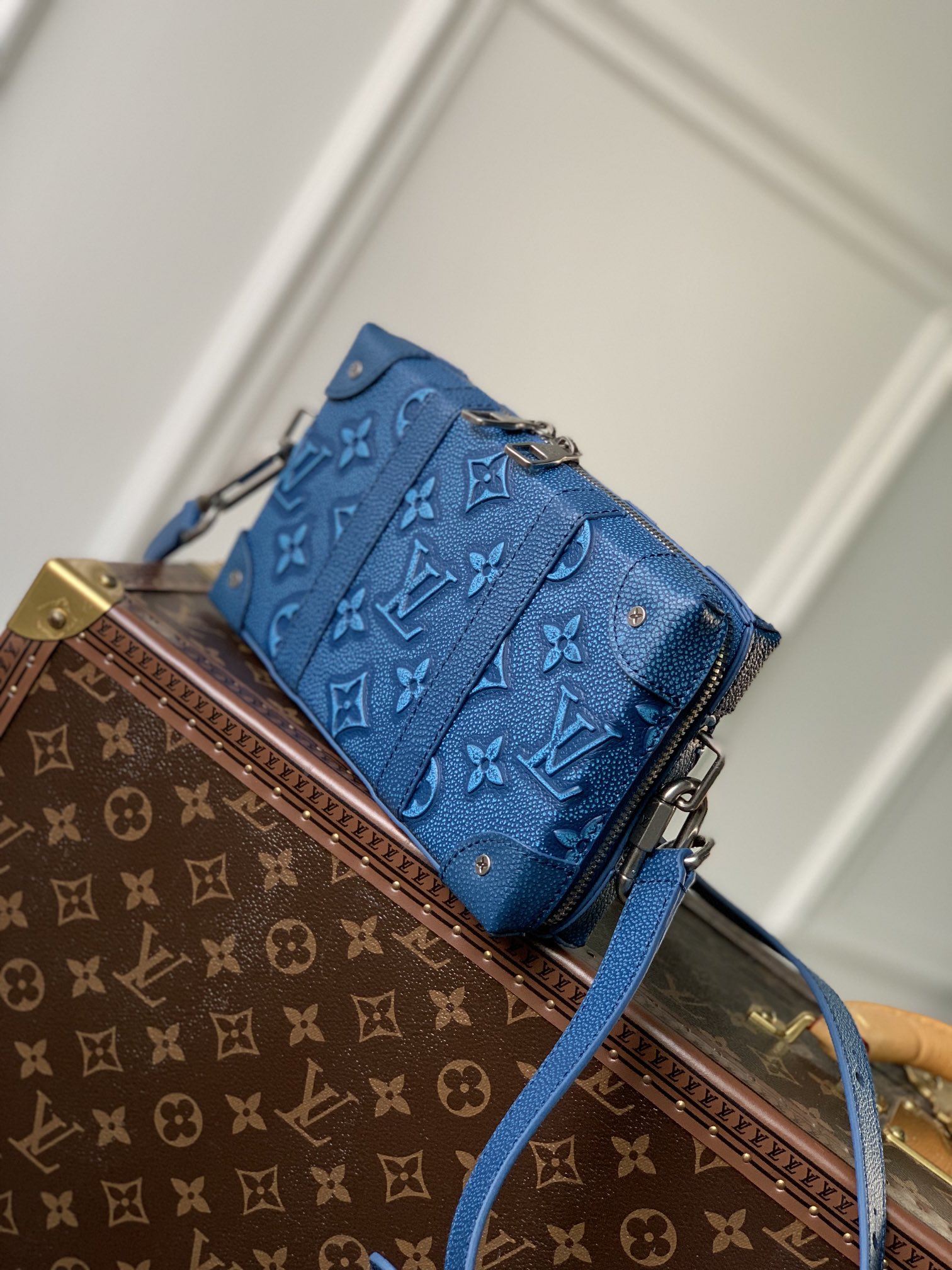 Louis Vuitton Soft Trunk-M81776-22.5*14*5 M
