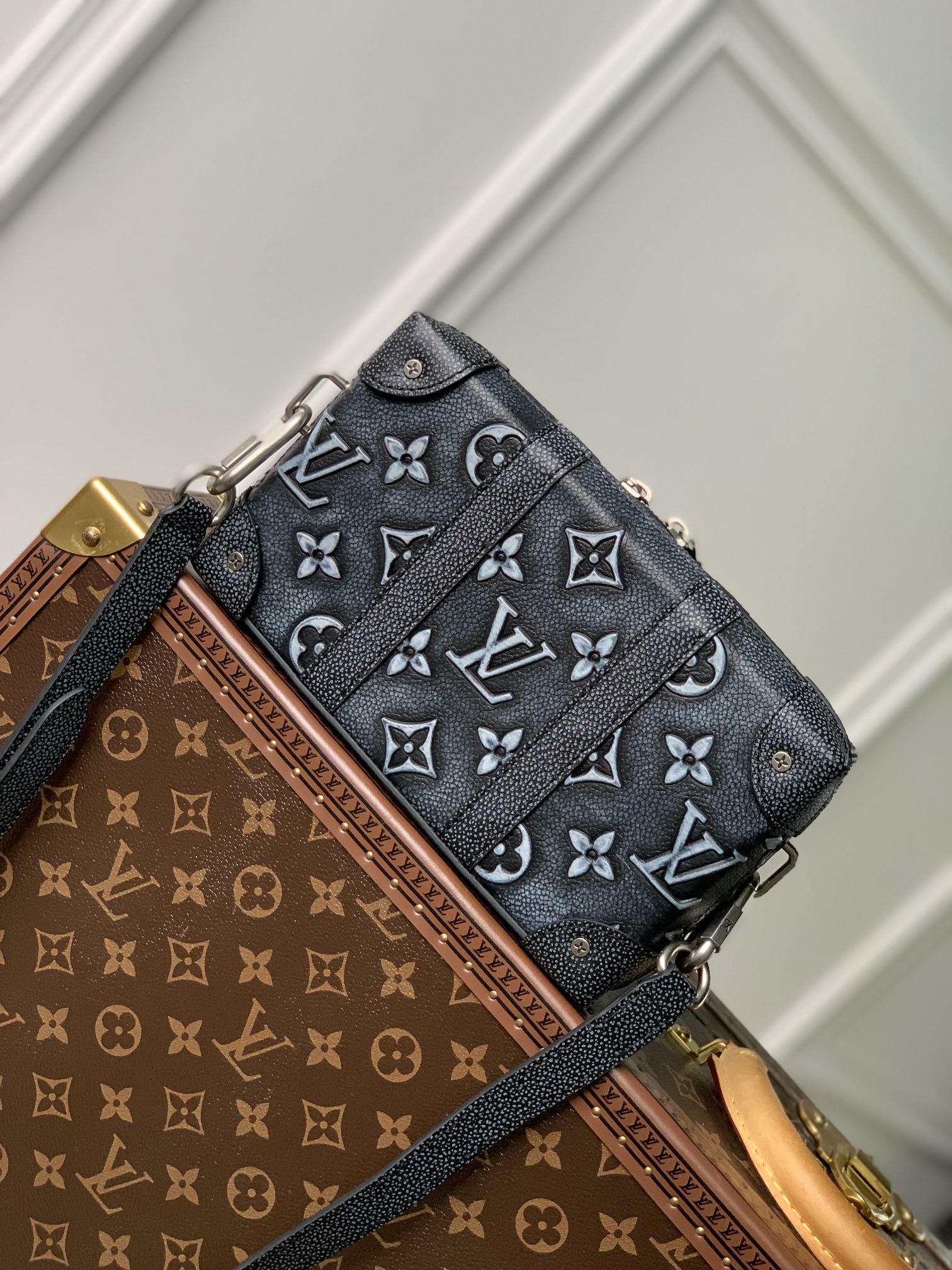 Louis Vuitton Soft Trunk-M81776-22.5*14*5 M