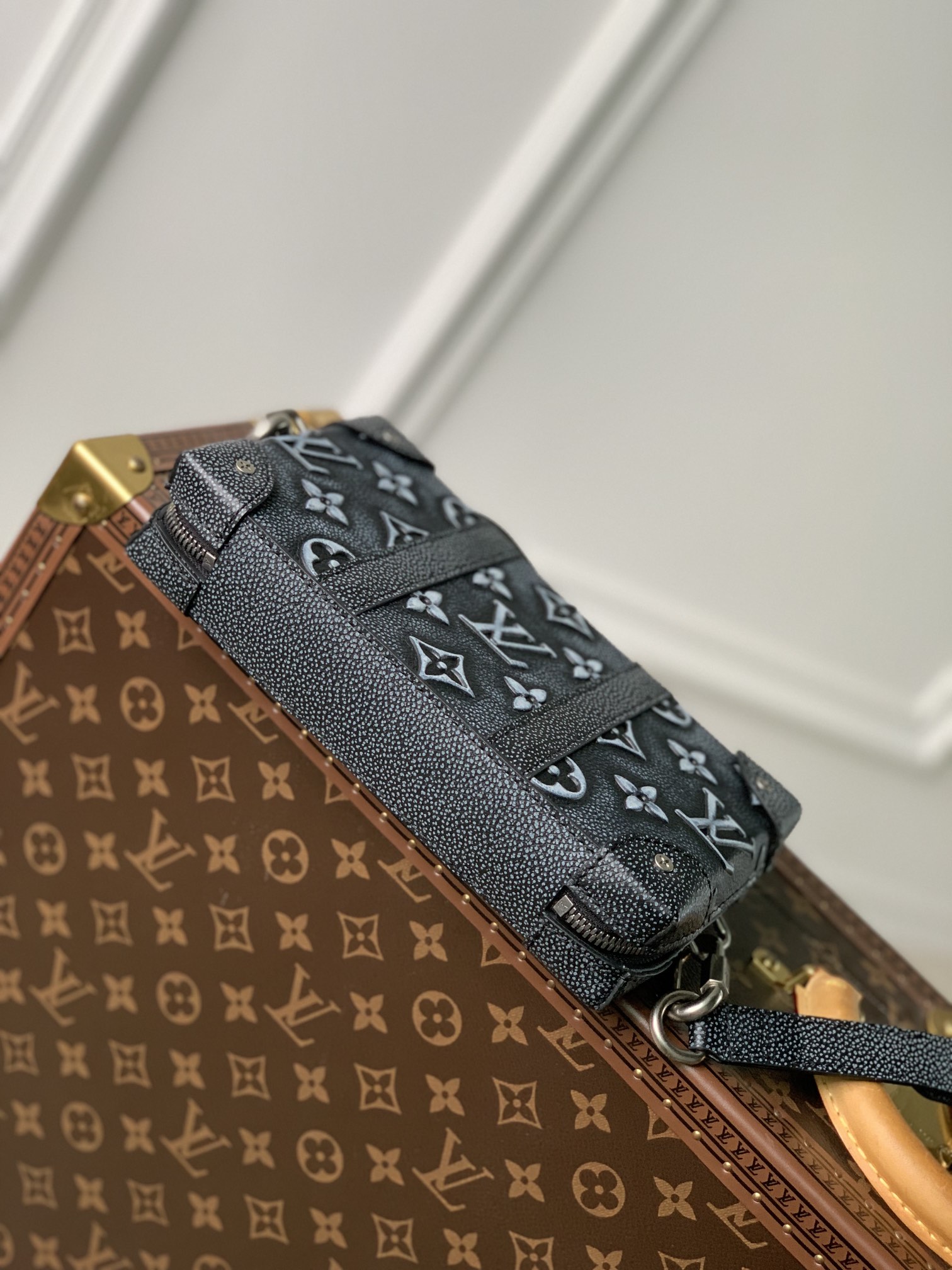 Louis Vuitton Soft Trunk-M81776-22.5*14*5 M