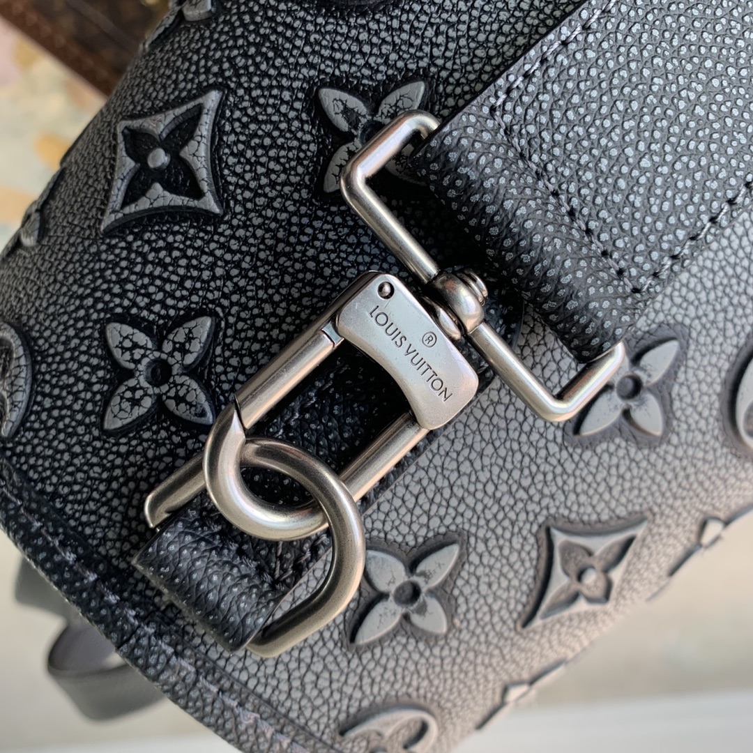 Louis Vuitton Roll Top Handbags M21371-60*37*15.5CM