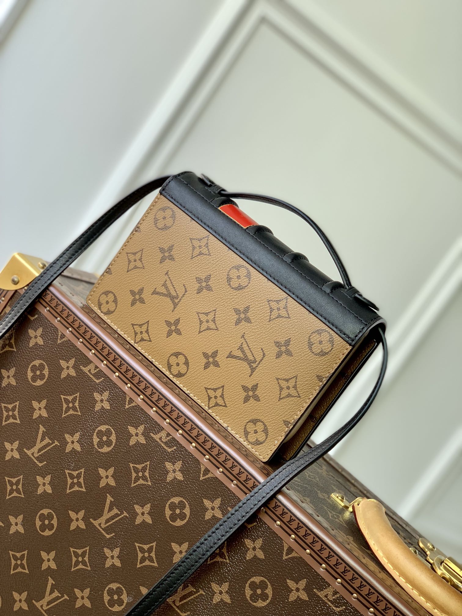 Louis Vuitton Book Chain Wallet-20 x 14 x 4CM