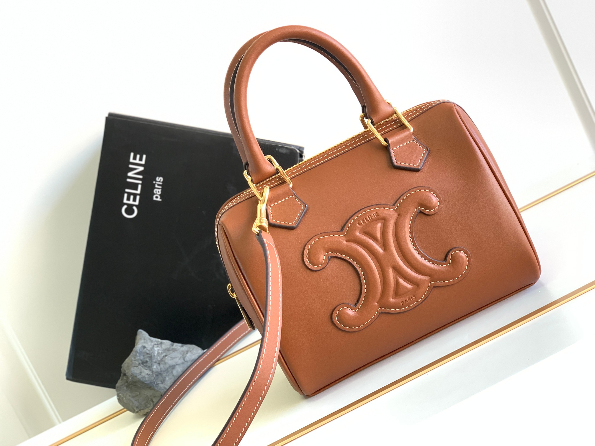 Celina 2023SS Cuir Triomphe Bag-19.5 X 14 X 7CM