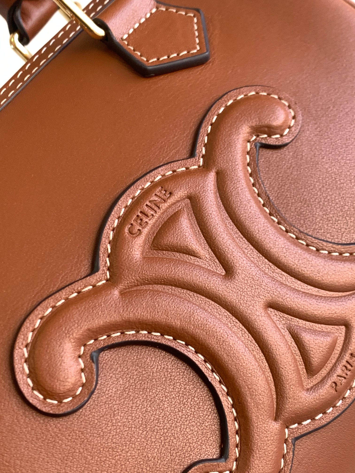 Celina 2023SS Cuir Triomphe Bag-19.5 X 14 X 7CM
