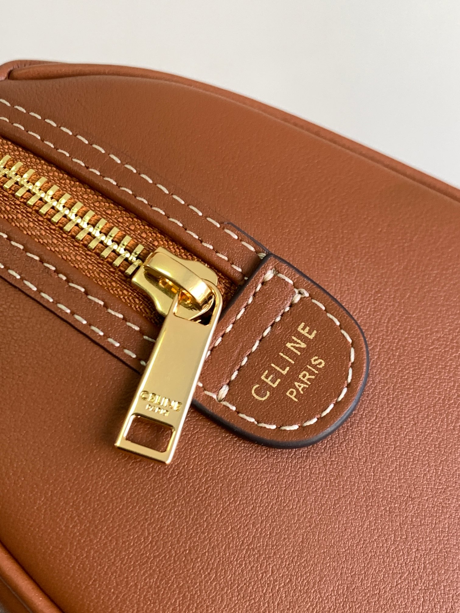 Celina 2023SS Cuir Triomphe Bag-19.5 X 14 X 7CM