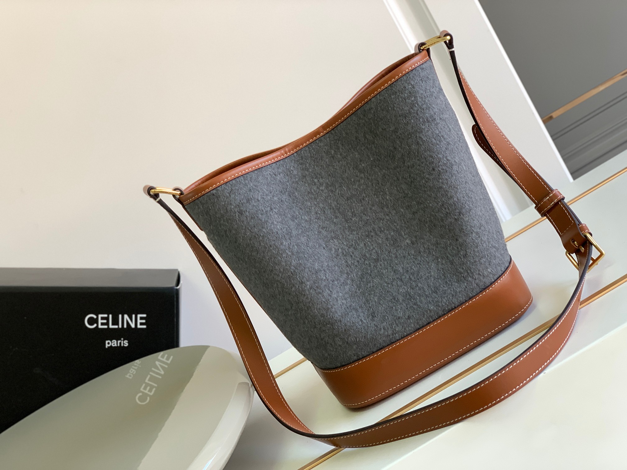 Celina Cuir Bucket-30×22×13CM