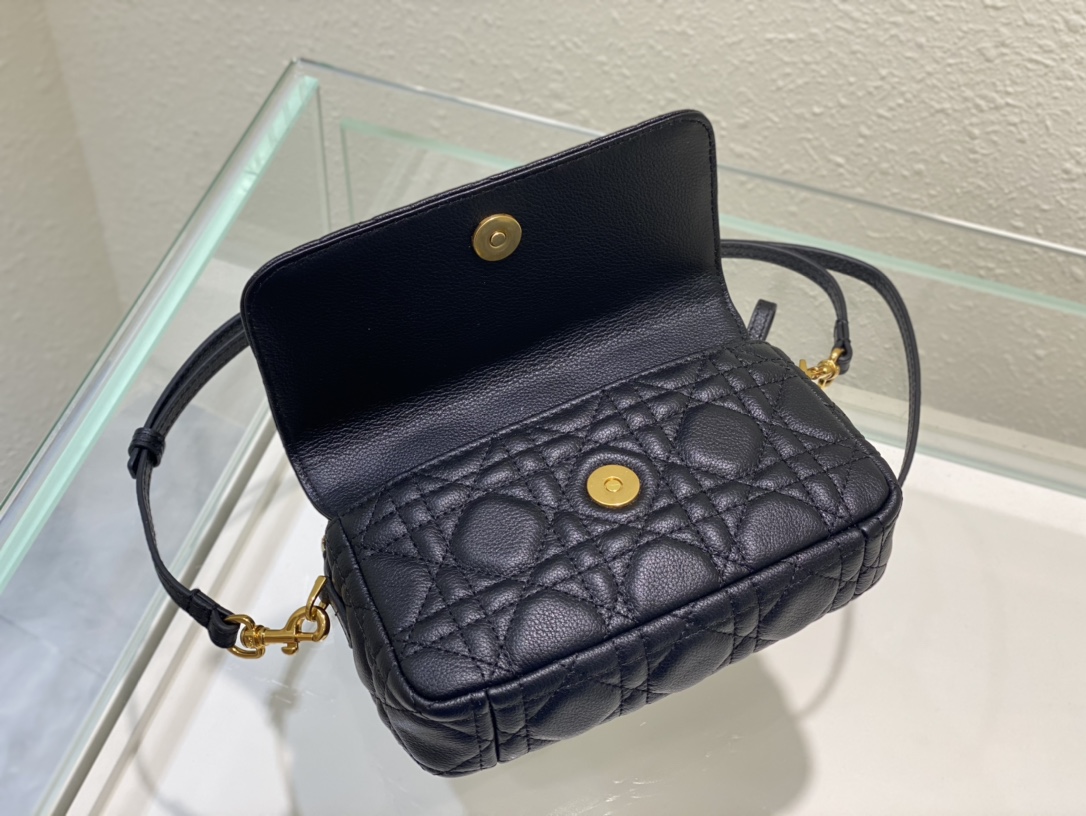 Diro 2023 Caro Bag-17.5 x 10.5 x 5 CM