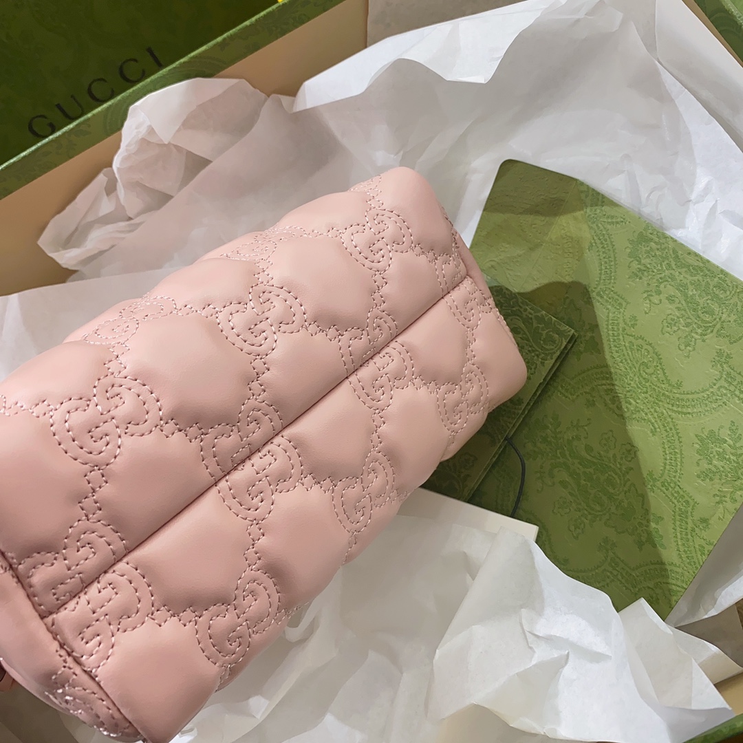 Gucci GG Matelassé Cosmetic Bag-16*12.5*9CM Gucci GG Matelassé Cosmetic Bag-16*12.5*9CM