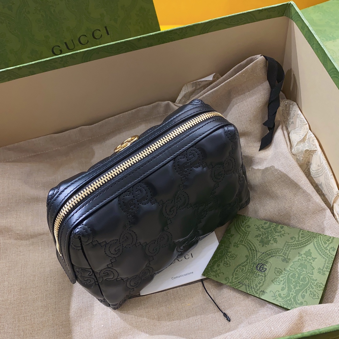 Gucci GG Matelassé Cosmetic Bag-16*12.5*9CM Gucci GG Matelassé Cosmetic Bag-16*12.5*9CM