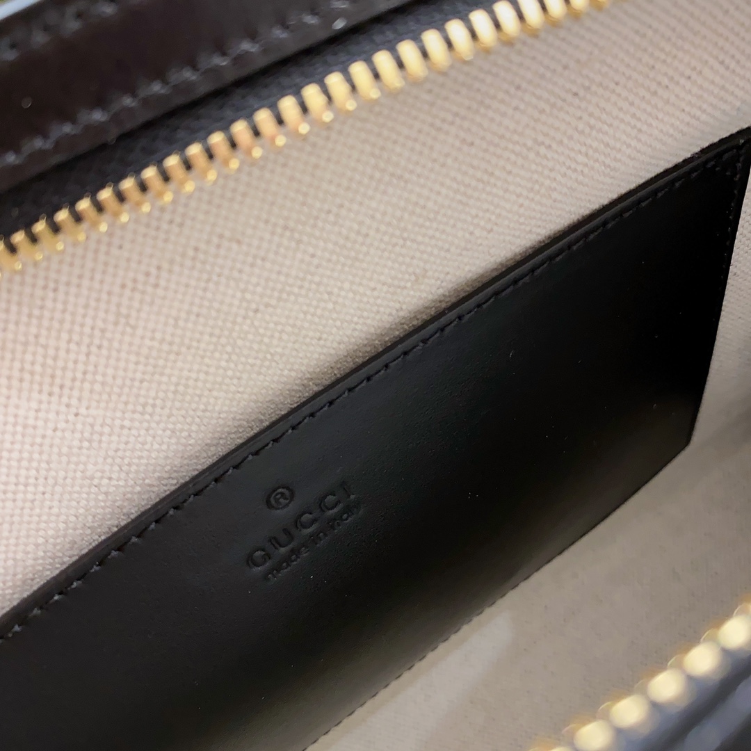 Gucci Pouch-26*20*6CM Gucci Pouch-26*20*6CM