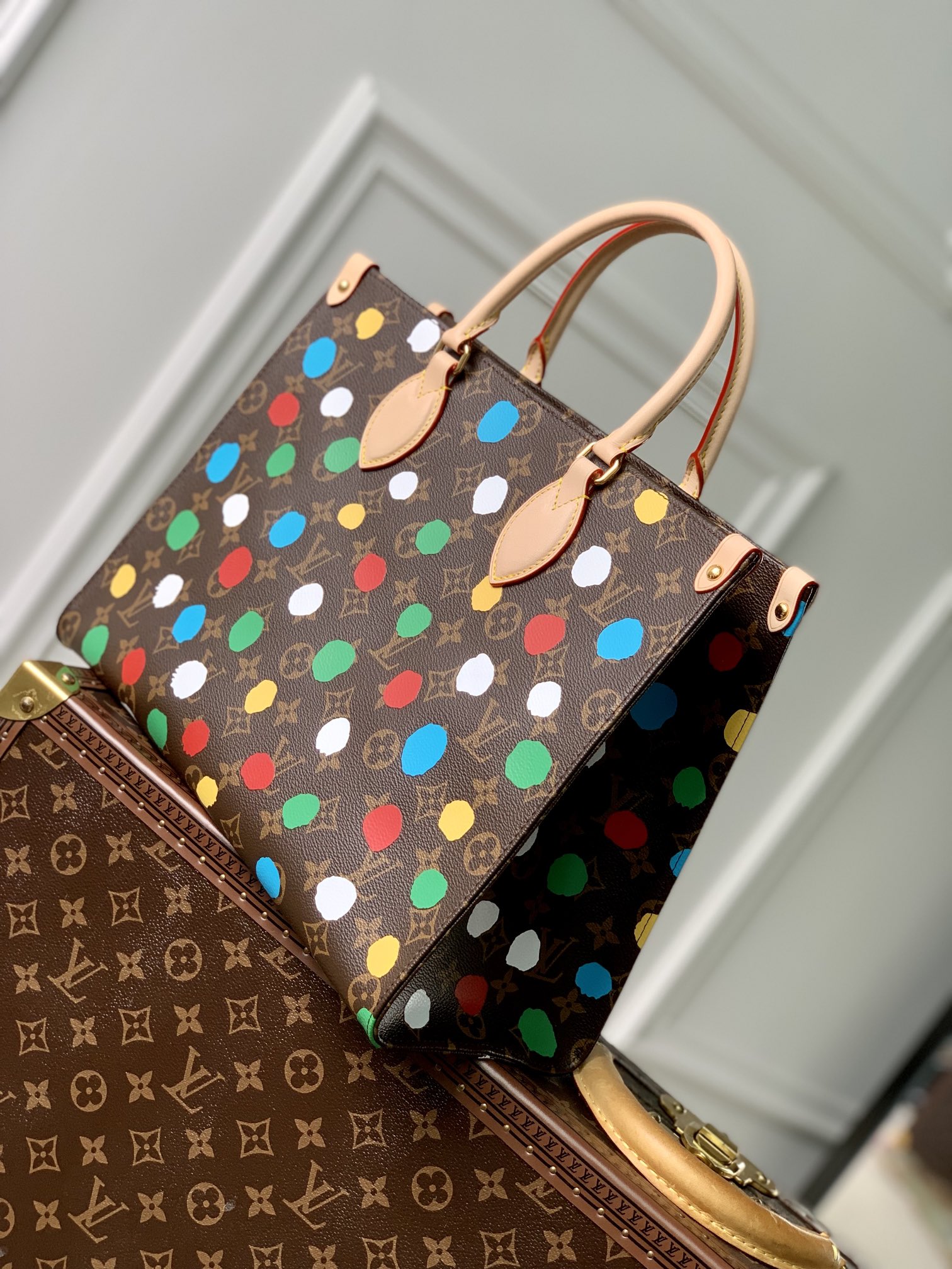 Louis Vuitton x YKOnthego Handbag-35 x 27 x 14 CM