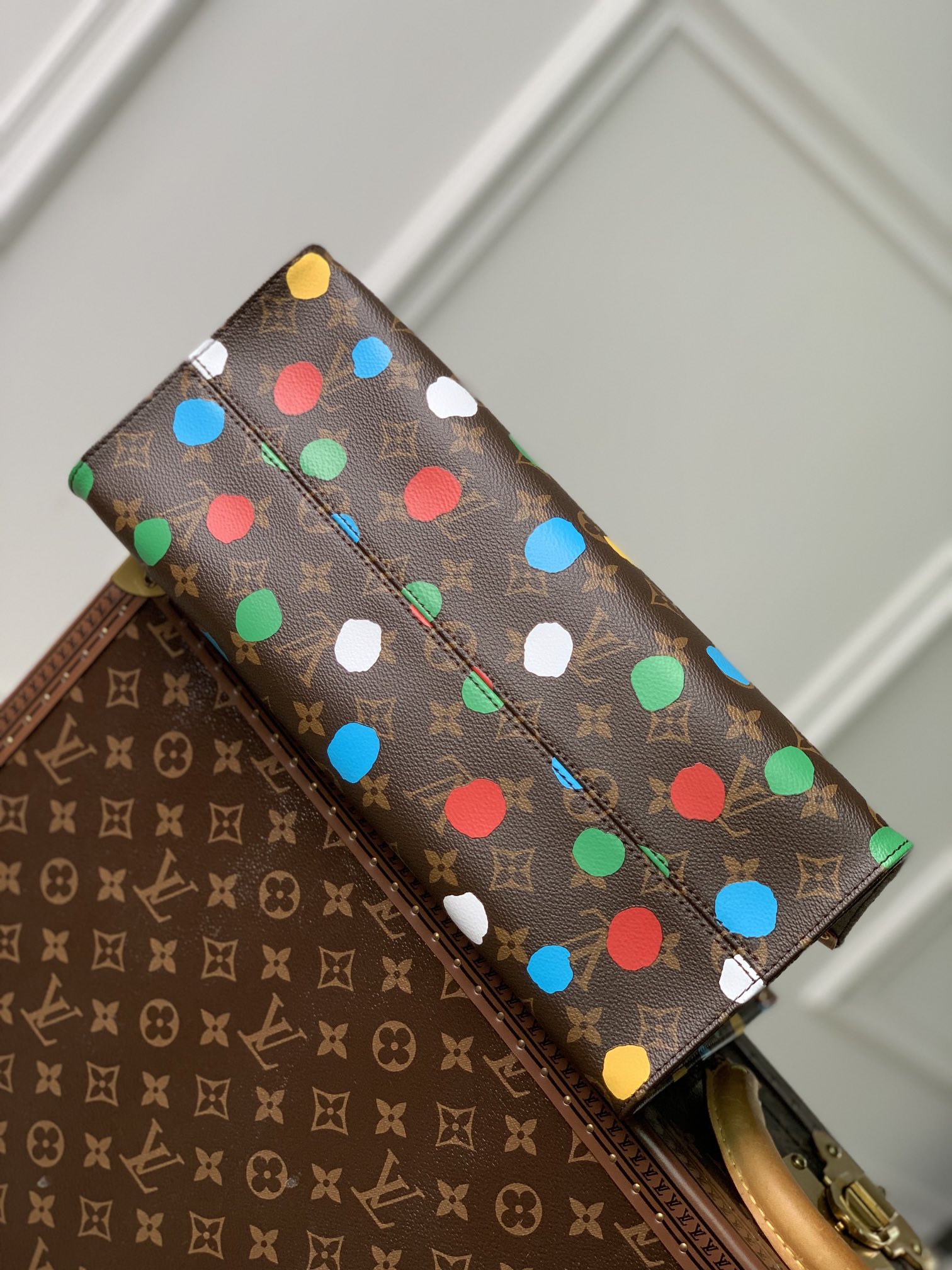 Louis Vuitton x YKOnthego Handbag-35 x 27 x 14 CM
